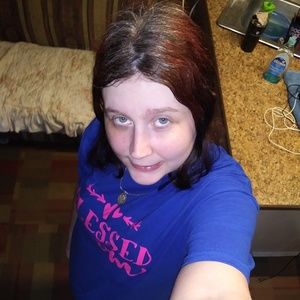 Meet your Posher, Kayla